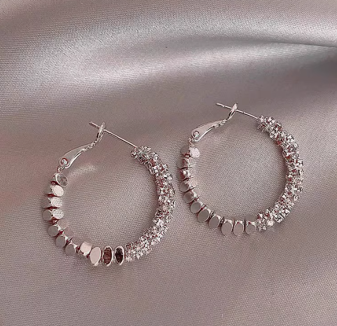 串珠耳環 Beaded Hoop Earrings
