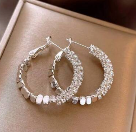 串珠耳環 Beaded Hoop Earrings