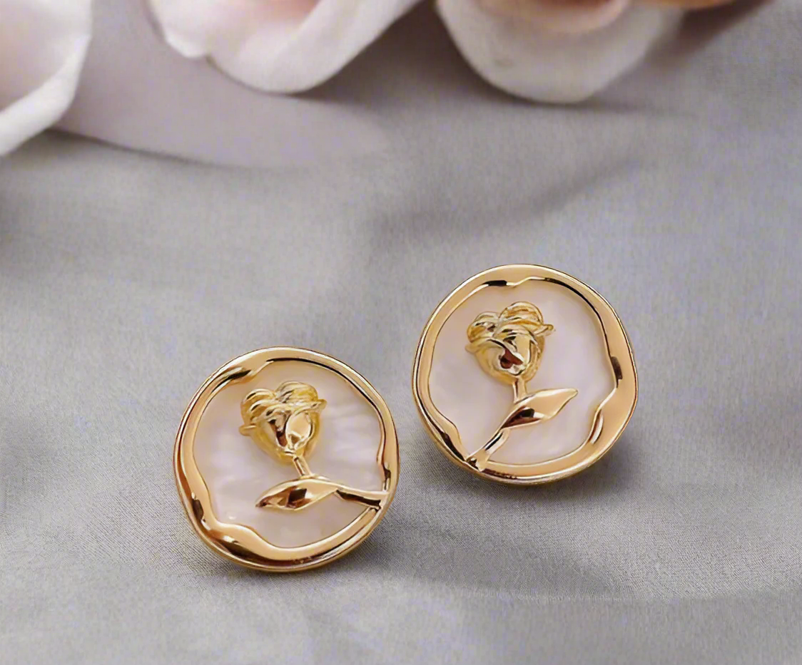 Shell Rose Earrings 貝瑰耳環