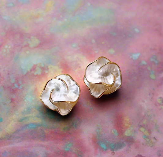 花耳環 Unique Camellia Earrings